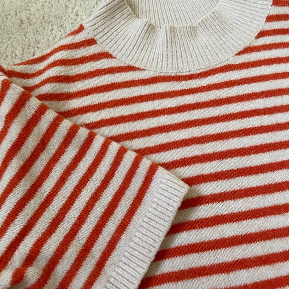 Orange and cream striped short sleeve sweater - Picture 3 of 6